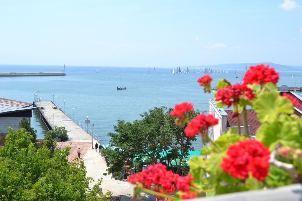 Family Hotel Magnolia Балчик Екстер'єр фото